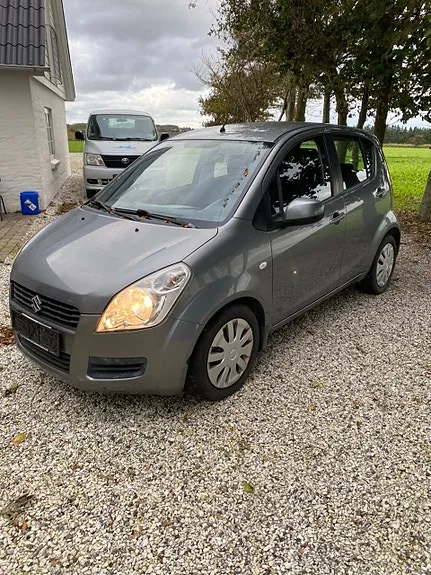Suzuki Splash 2009 photo 3
