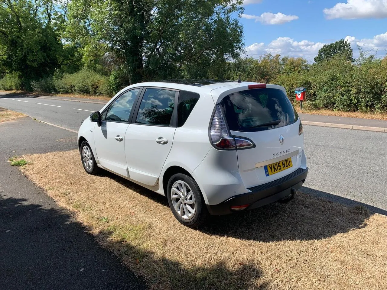 Renault Scenic 2015 photo 4