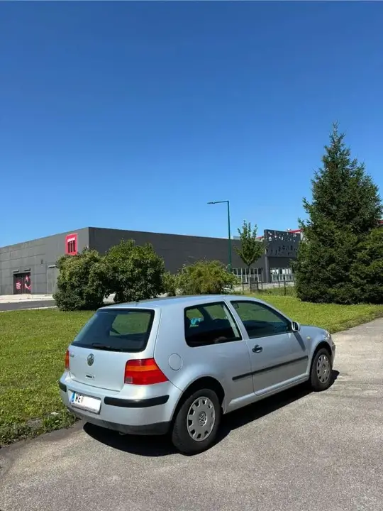 Volkswagen Golf 4 2000 photo 2