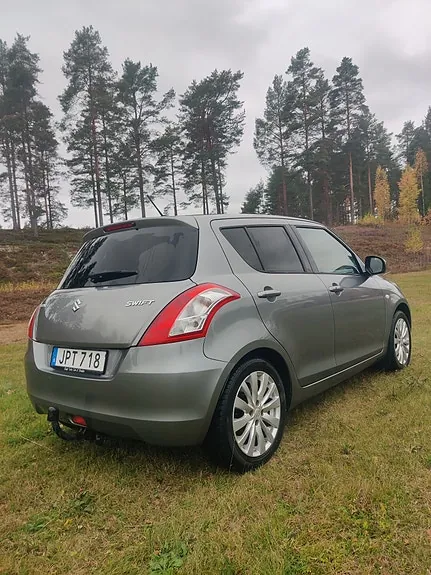 Suzuki Swift 2011 photo 3