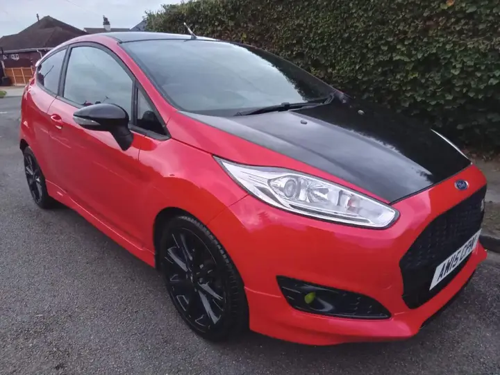 Ford Fiesta 2015 photo 2