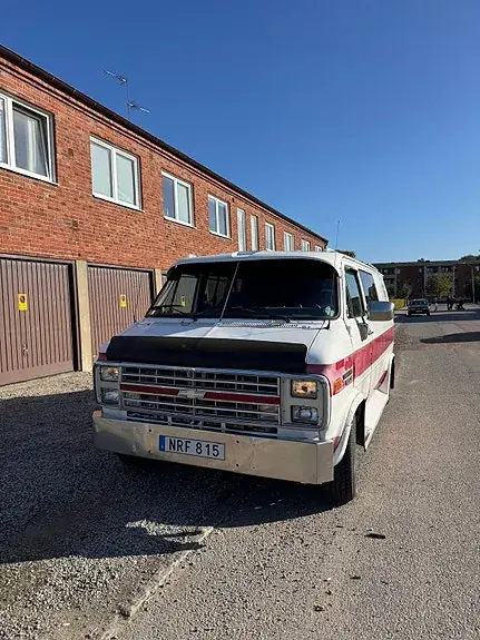 Chevrolet G20 1987 photo 2