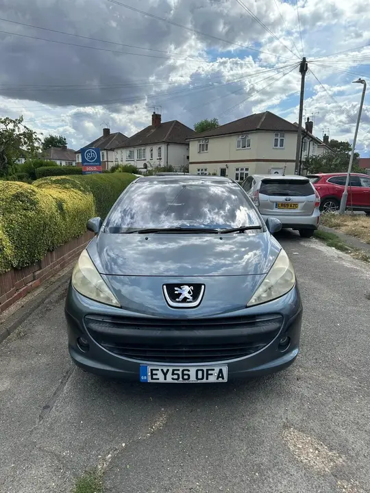 Peugeot 207 2006 photo 2