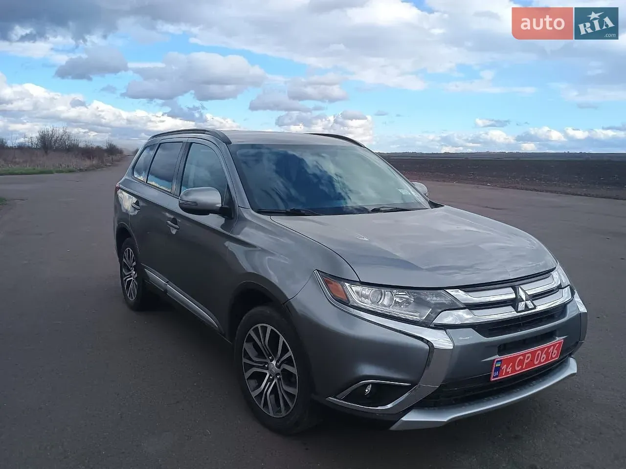 Mitsubishi Outlander 2017 photo 4
