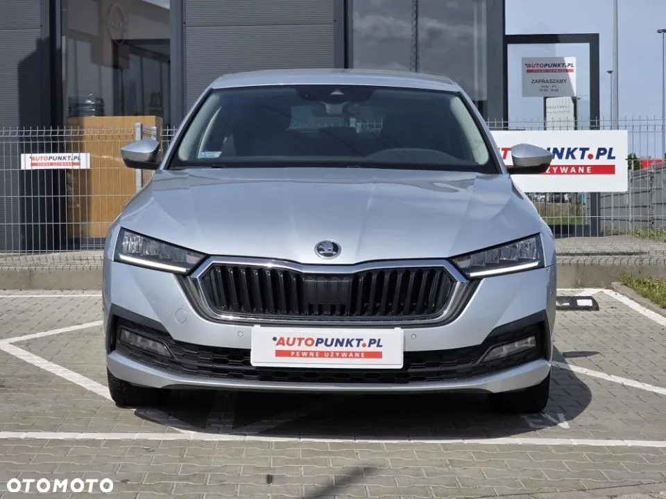 Skoda Octavia 2022 photo 2