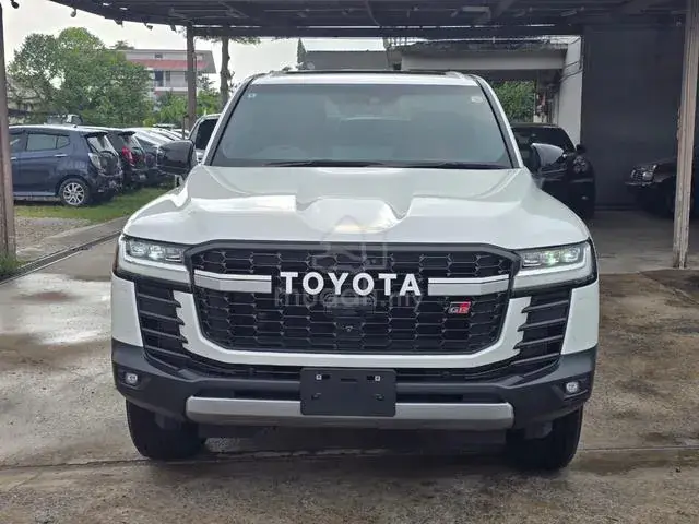 Toyota Land Cruiser 300