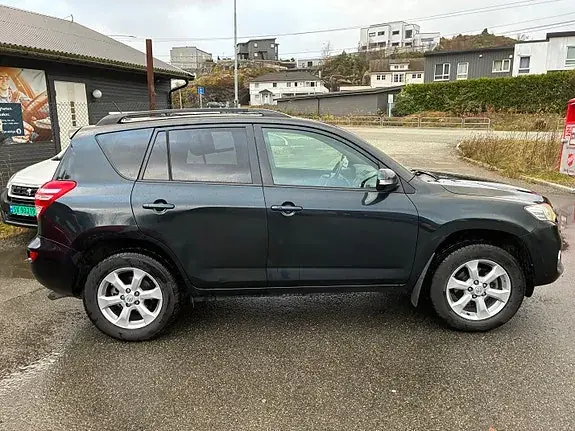 Toyota Rav4 2011 photo 4