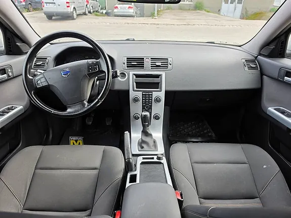 Volvo V50 2010 photo 5