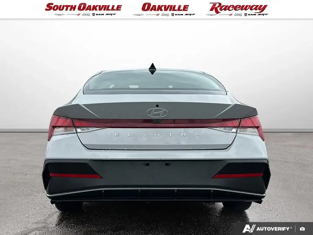 Hyundai Elantra 2025 photo 5