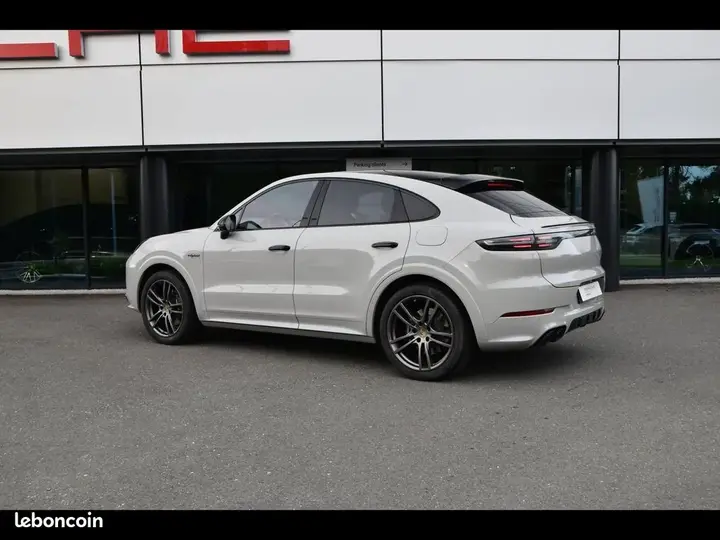 Porsche Cayenne 2023 photo 3