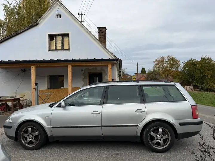 Volkswagen Passat 2003 photo 2