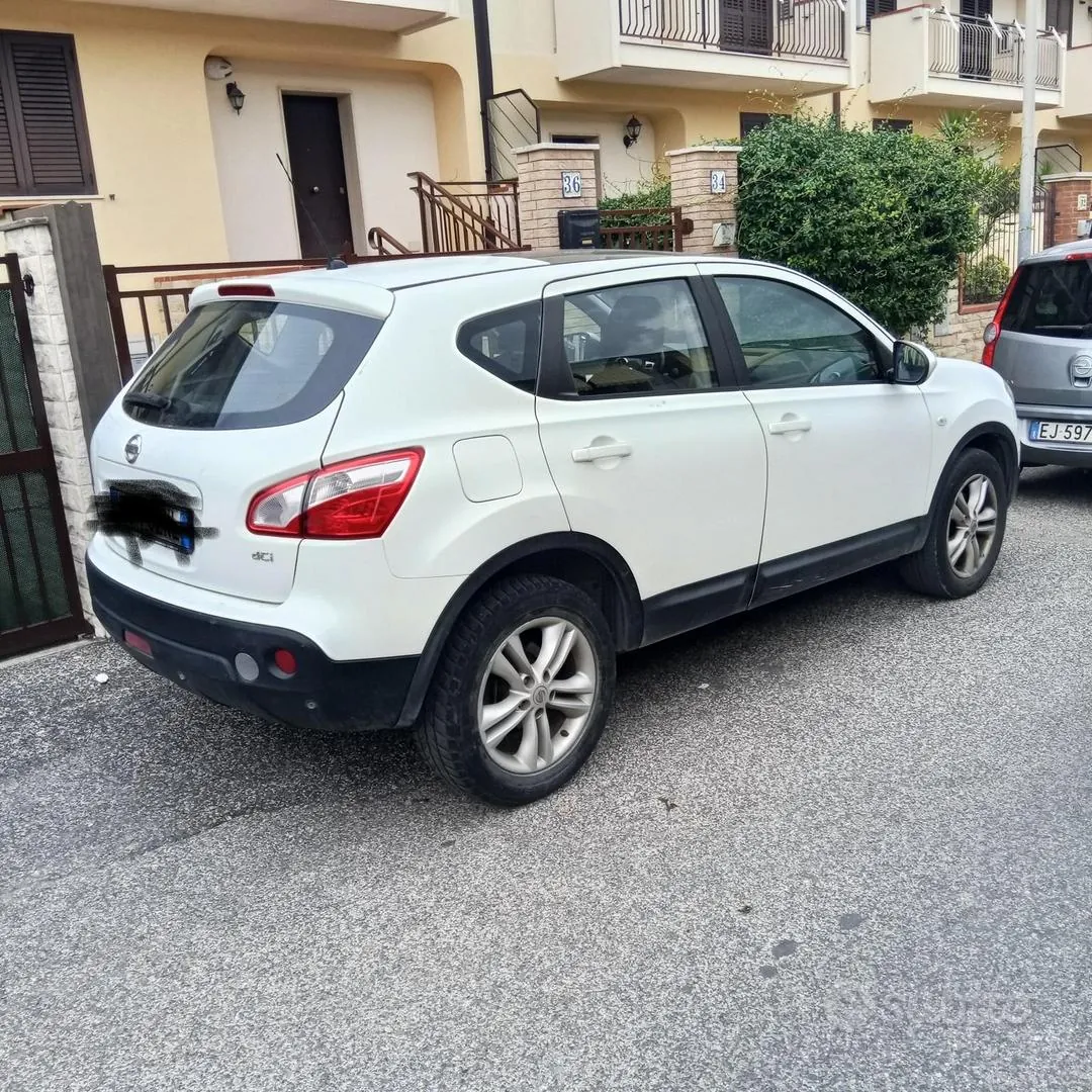 Nissan Qashqai 2010 photo 2