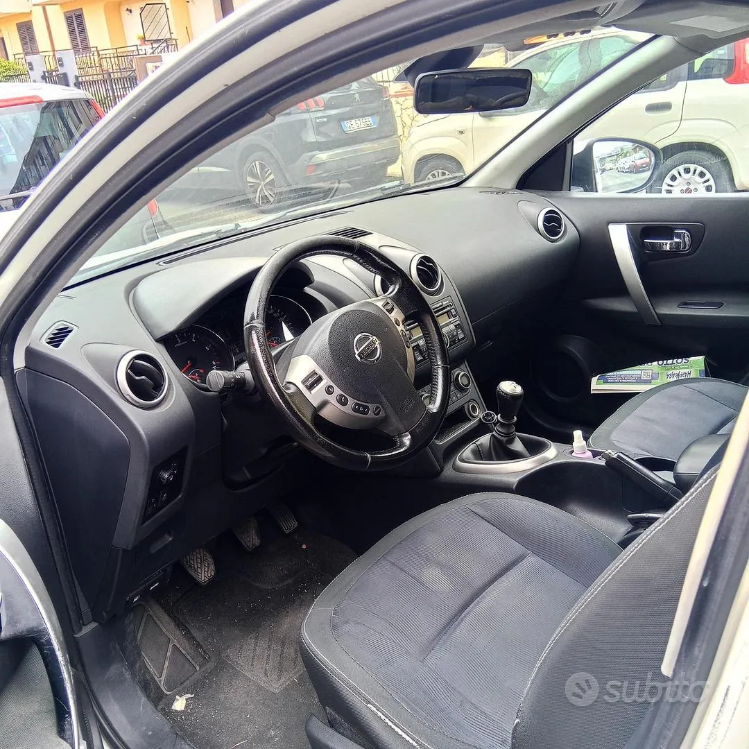 Nissan Qashqai 2010 photo 5
