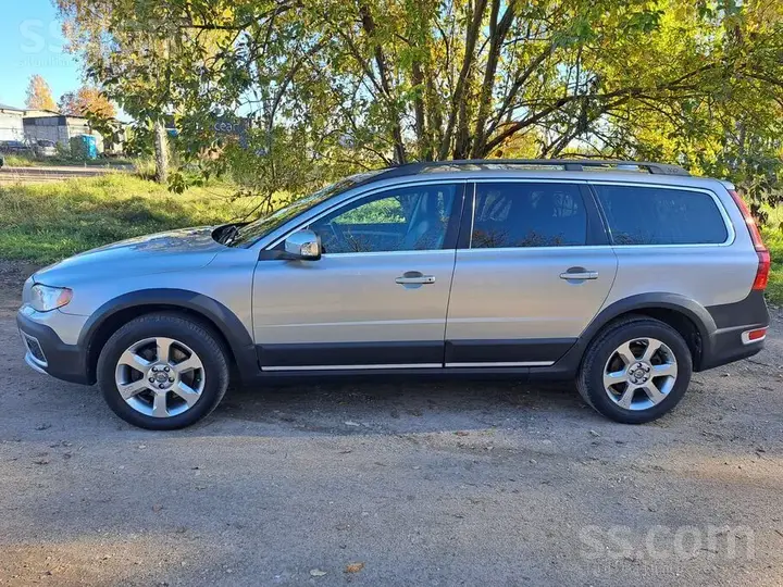 Volvo Xc70 2012 photo 2