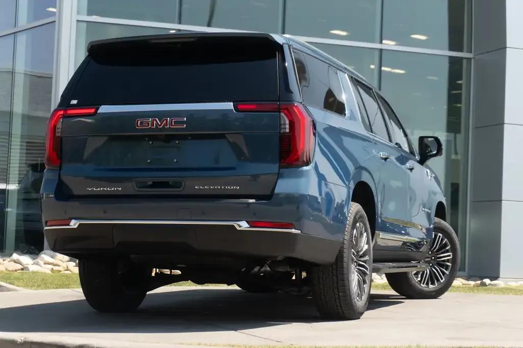 GMC Yukon 2026 photo 4