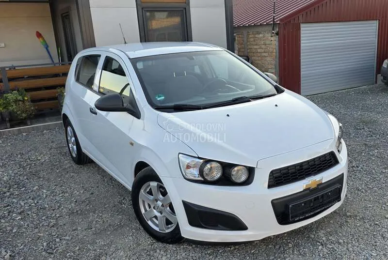 Chevrolet Aveo 2011 photo 4