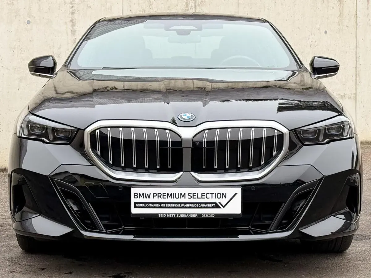 BMW 5 Series 2024 photo 3