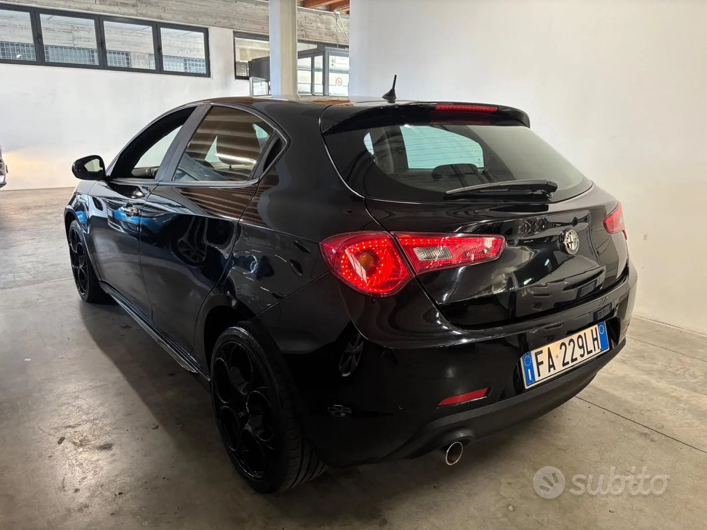 Alfa Romeo Giulietta 2015 photo 2