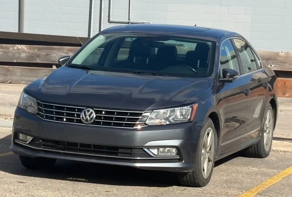 Volkswagen Passat 2016 photo 2