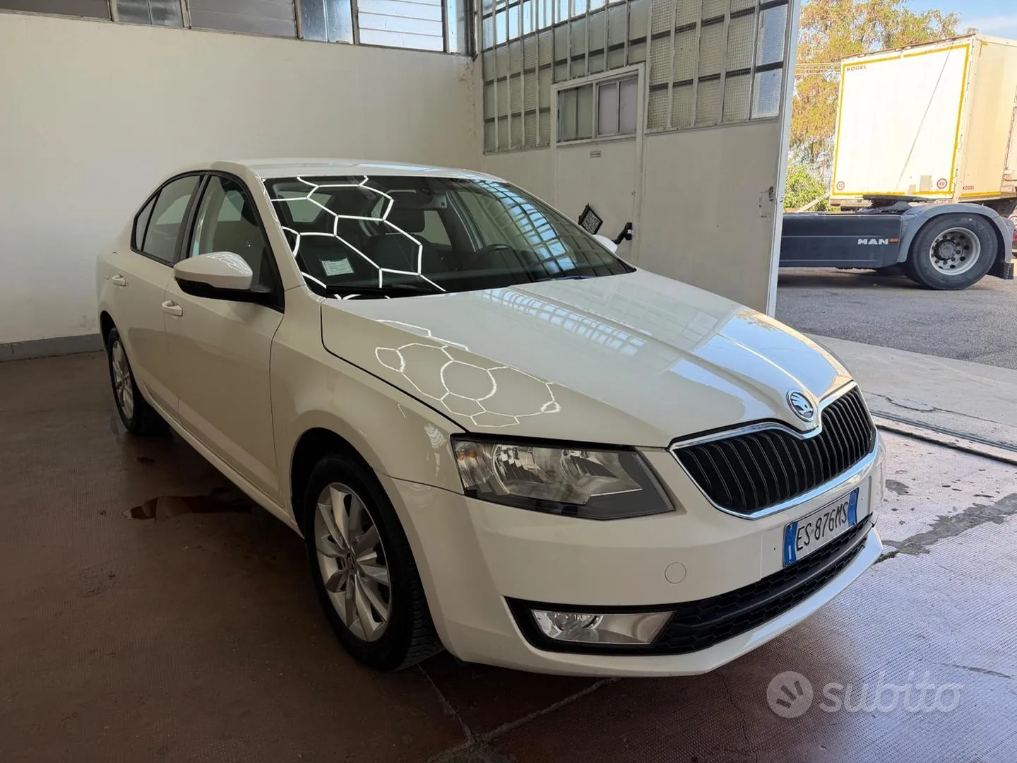 Skoda Octavia 2013 photo 3