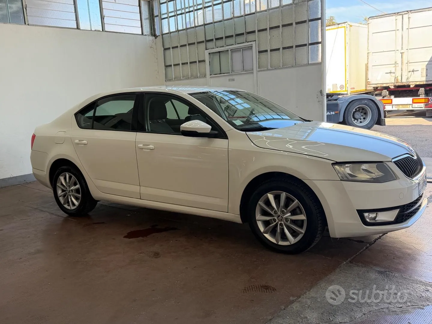 Skoda Octavia 2013 photo 4