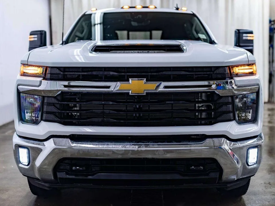 Chevrolet Silverado 3500Hd 2024 photo 4