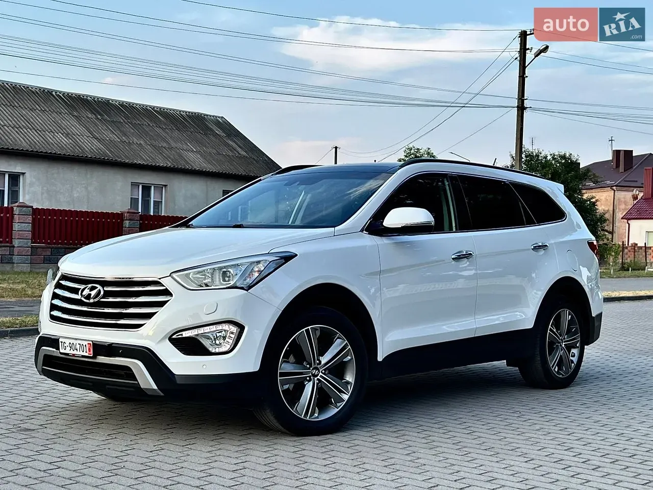 Hyundai Grand Santa Fe 2014 photo 2