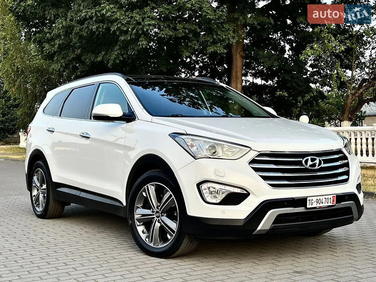 Hyundai Grand Santa Fe 2014 photo 3