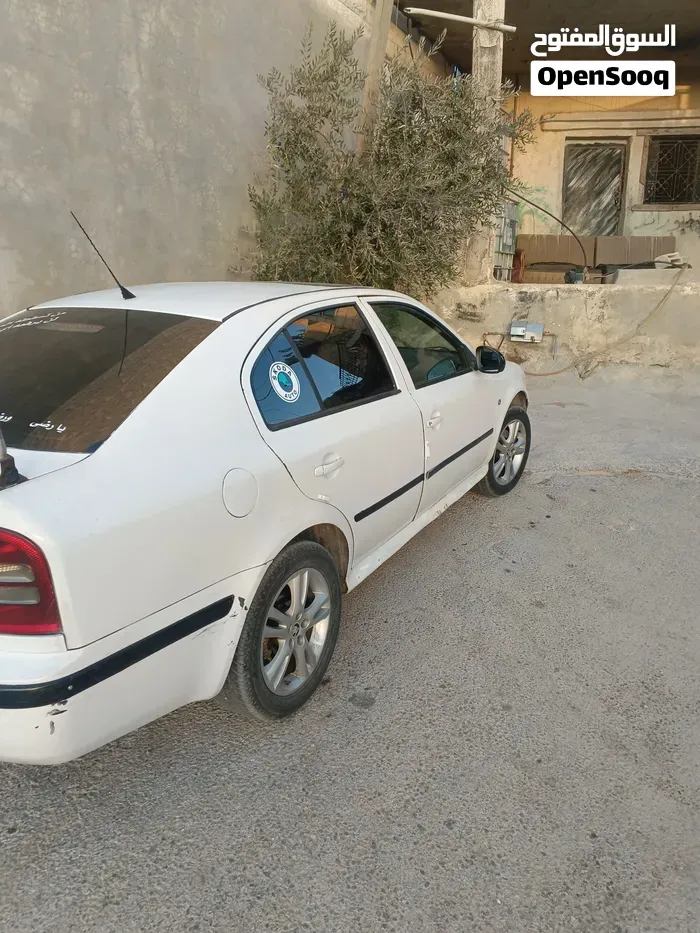 Skoda Octavia 2004 photo 2