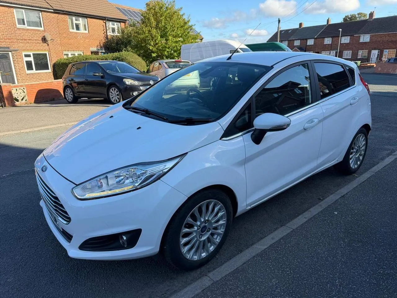 Ford Fiesta 2014 photo 2