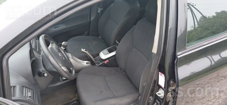 Toyota Auris 2007 photo 5