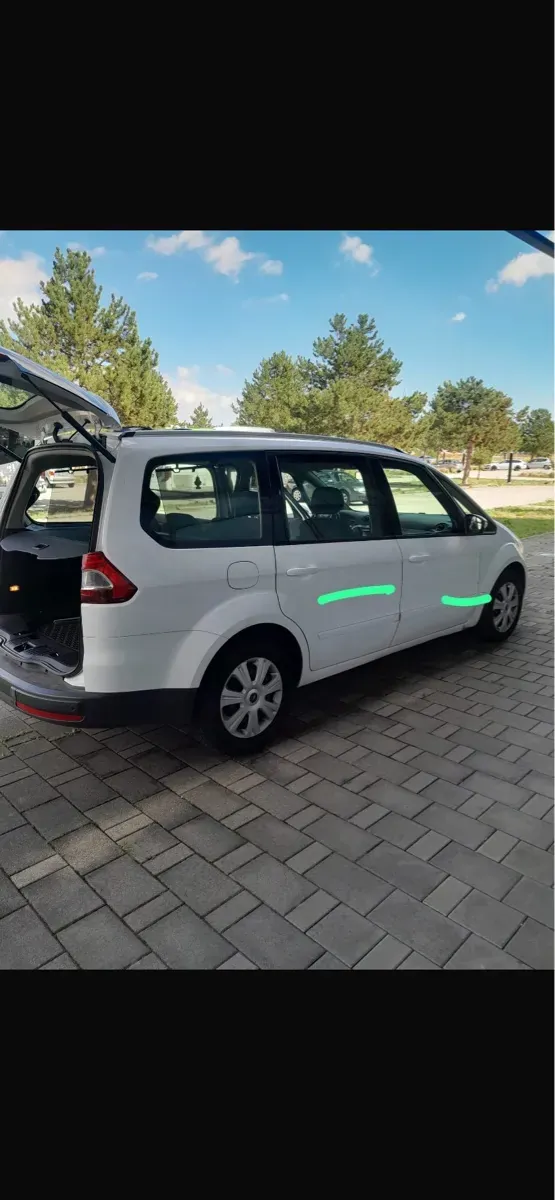 Ford Galaxy 2014 photo 2