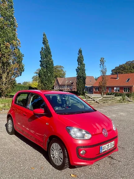 Volkswagen Up 2013 photo 3