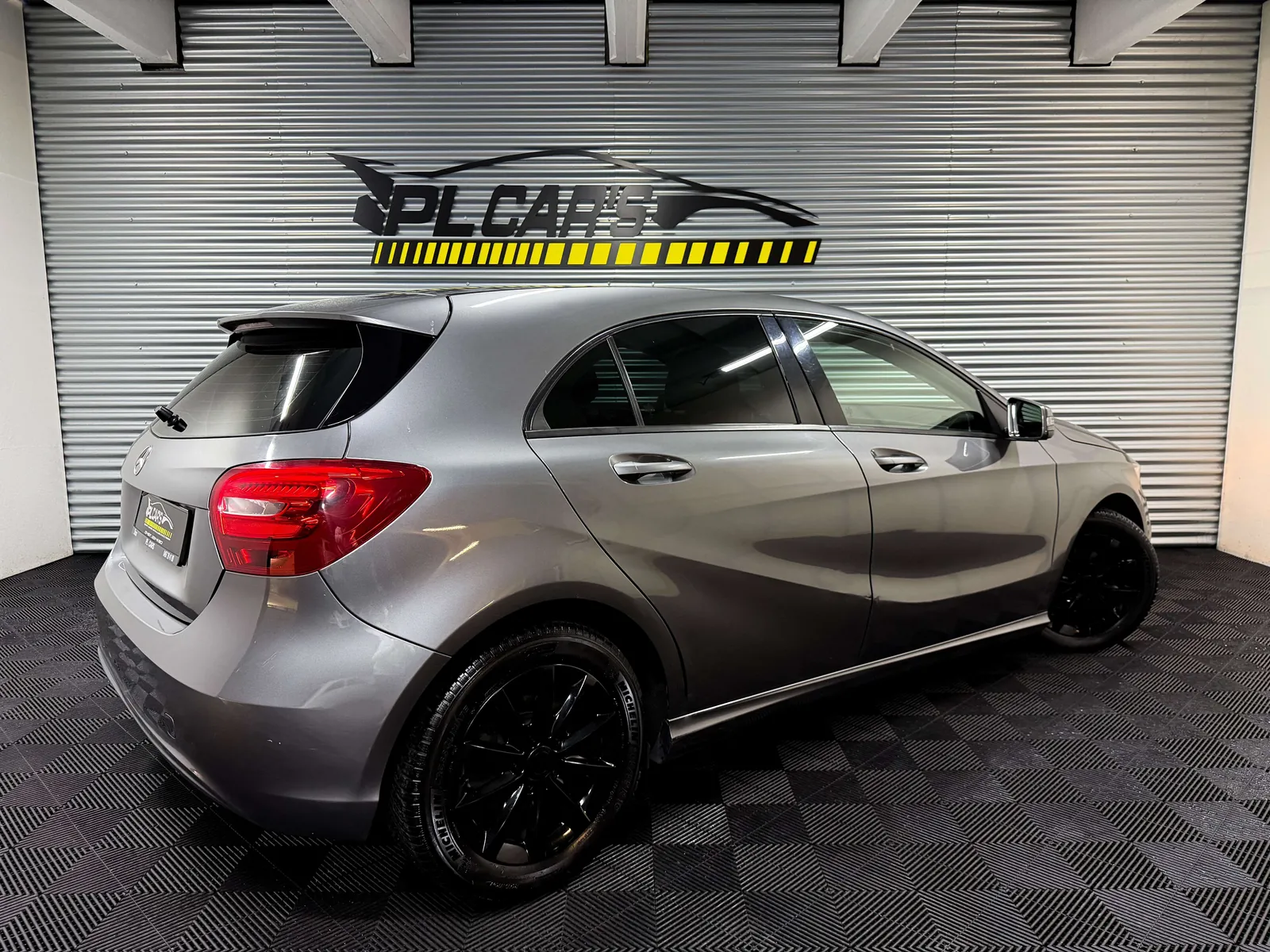 Mercedes-Benz A 180 2016 photo 5