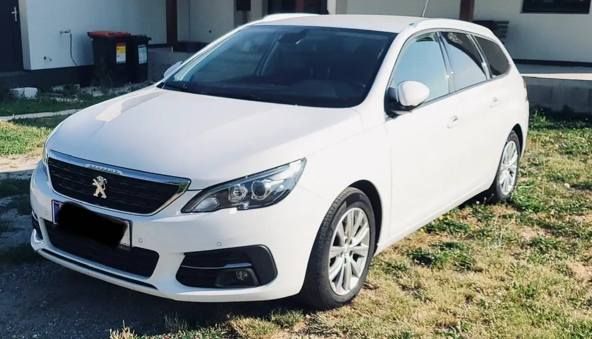 Peugeot 308 2020 photo 2