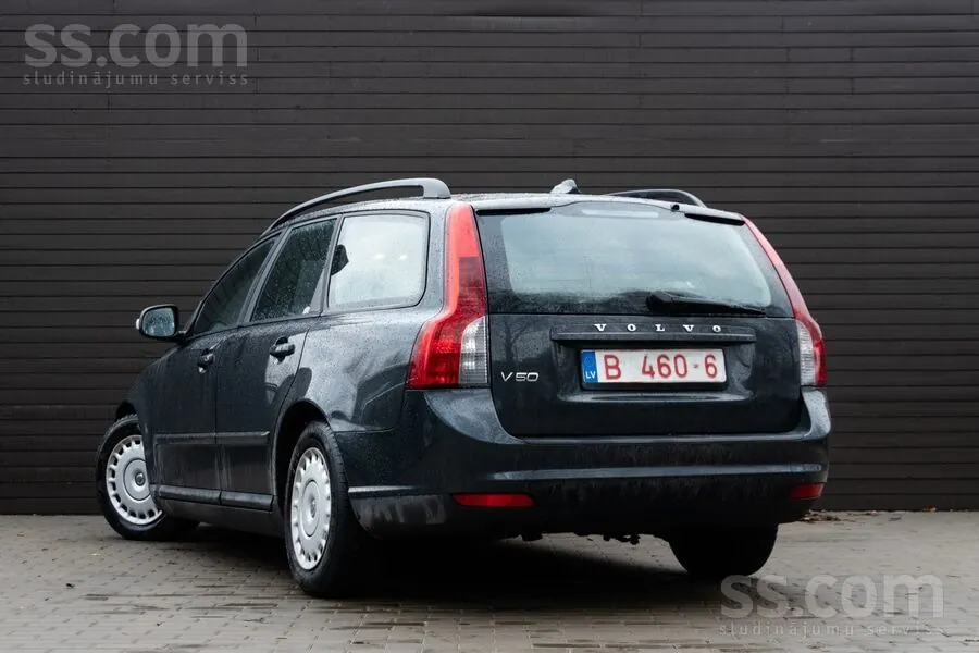 Volvo V50 2010 photo 4
