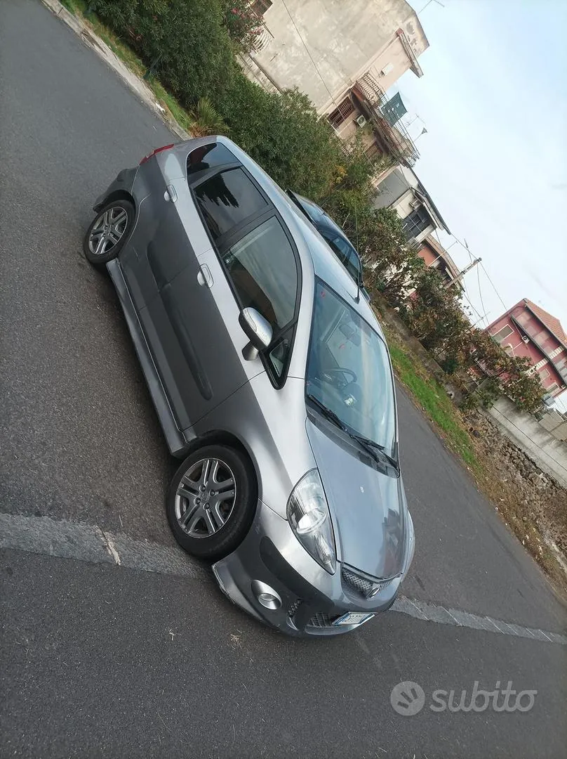 Honda Jazz 2004 photo 3