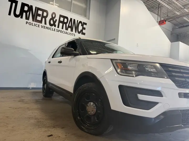 Ford Explorer 2016 photo 4