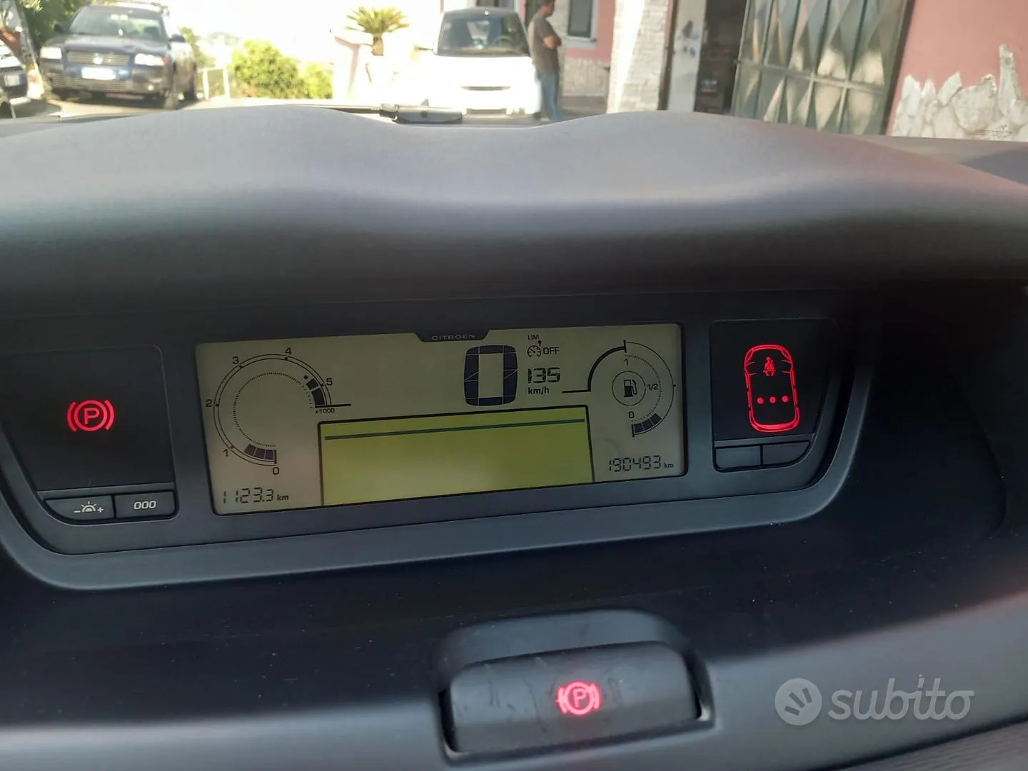 Citroen C4 Picasso 2011 photo 4