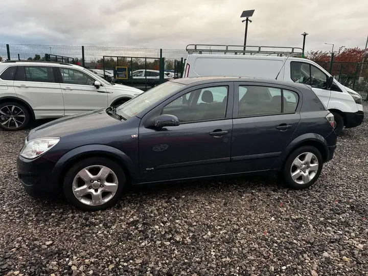 Vauxhall Astra 2008 photo 5