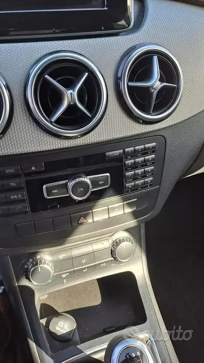 Mercedes-Benz B 2012 photo 5