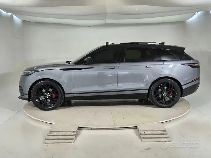 Land Rover Range Rover Velar 2023 photo 5