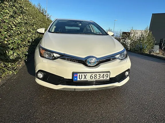 Toyota Auris 2017 photo 5