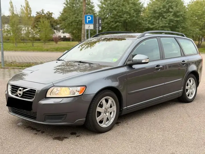 Volvo V50