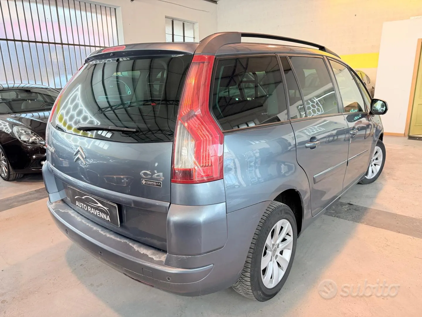 Citroen C4 Grand Picasso 2010 photo 4