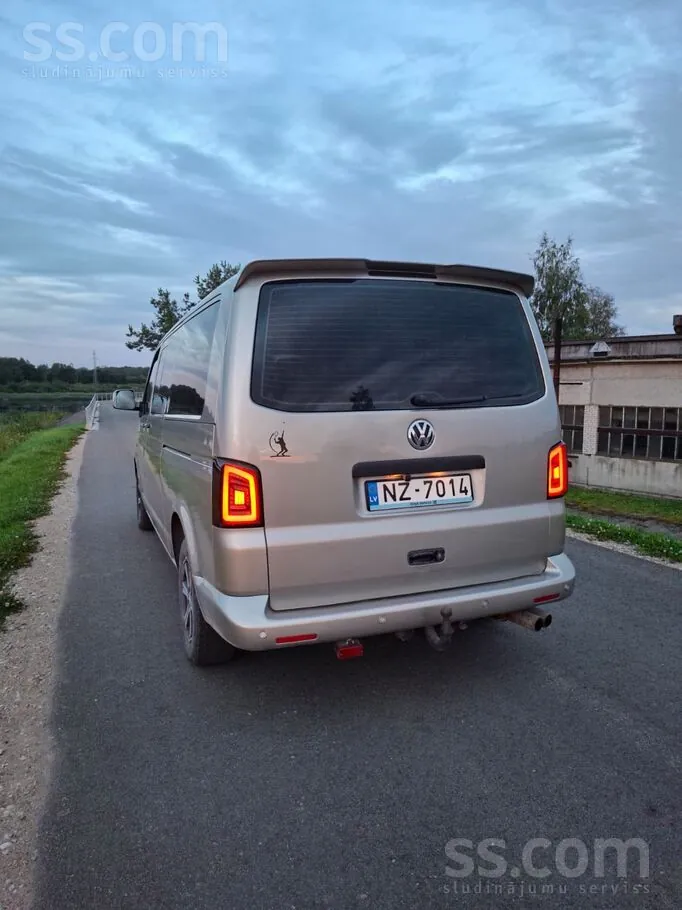 Volkswagen T5 2004 photo 3