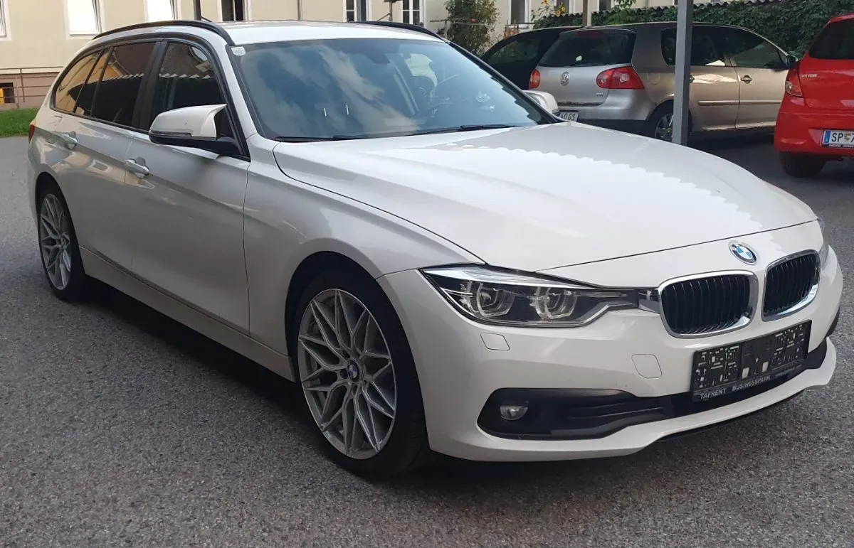 BMW 3 Series 2017 photo 3