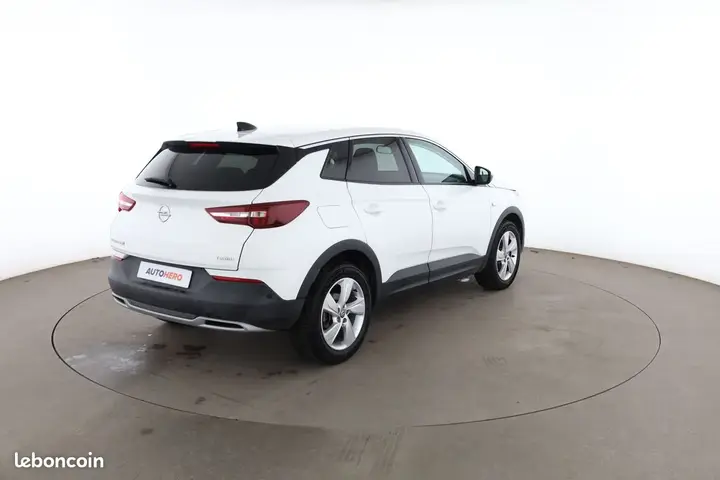 Opel Grandland X 2018 photo 3