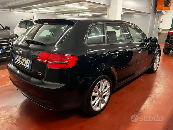 Audi A3 2012 photo 2