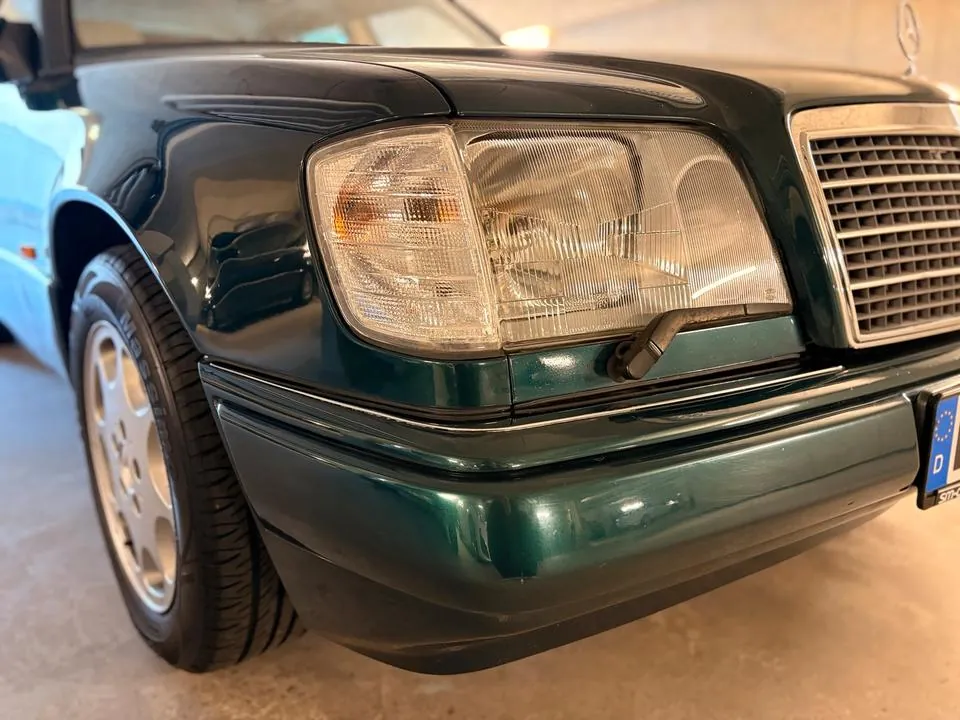 Mercedes-Benz E320T